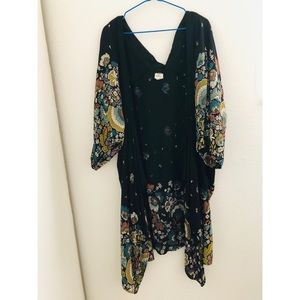 O’Neill Floral Shawl